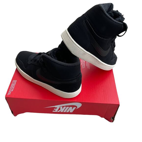 Nike‎ Women's Ebernon Mid SE  Sneakers 6 "NWT" - Picture 2 of 9